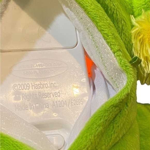 Hasbro 2009 Playskool Glo Worm Lullaby  10" Green Soft Plush Light Up Works - Picture 4 of 5